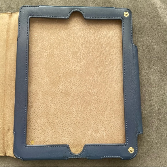 Tory Burch leather ipad case (fits 2,3 and 4) - Picture 10 of 11